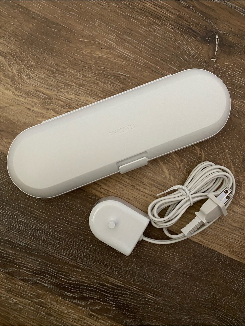 Philips White Electric Toothbrush Travel Case and Charger Set